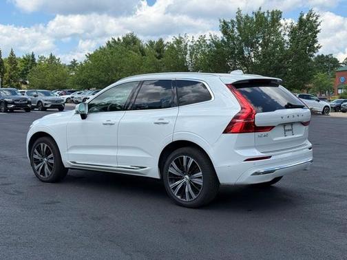 2022 Volvo XC60 B5 Inscription