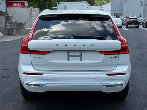 2022 Volvo XC60 B5 Inscription