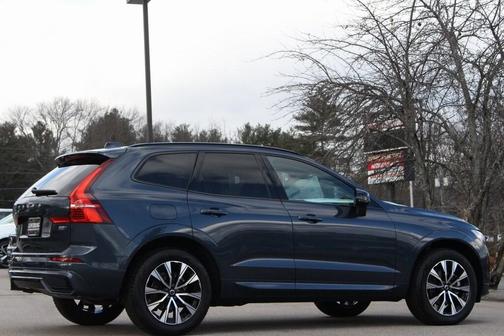 2025 Volvo XC60 B5 Core