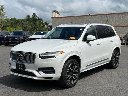 Crystal White Metallic 2025 Volvo XC90 Plug-In Hybrid T8 Plus 7-Seater