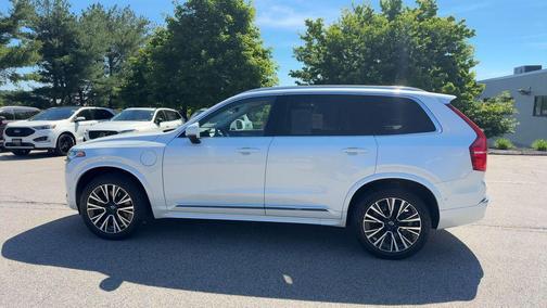 Crystal White Metallic 2025 Volvo XC90 Plug-In Hybrid T8 Plus 7-Seater