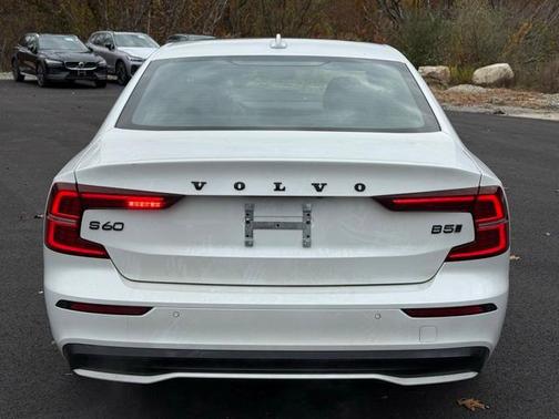 2024 Volvo S60 B5 Plus Black Edition