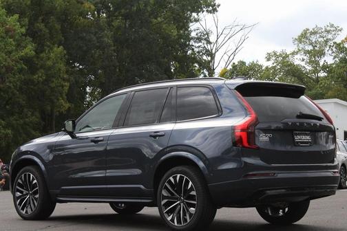 2026 Volvo XC90 B6 Ultra Dark Theme 7-Seater