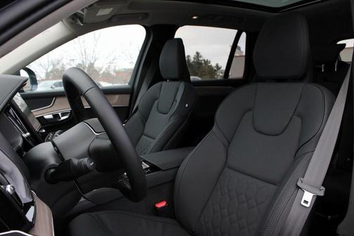 2026 Volvo XC90 B5 Core