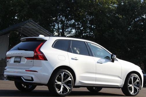 2025 Volvo XC60 Plug-In Hybrid T8 Ultra