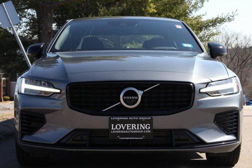 2021 Volvo S60 Recharge Plug-In Hybrid T8 R-Design