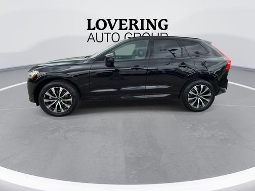 Onyx Black Metallic 2025 Volvo XC60 B5 Plus