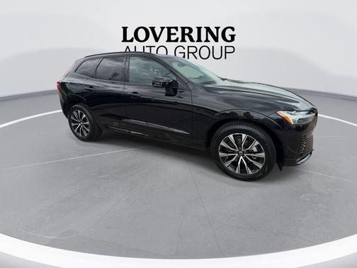 Onyx Black Metallic 2025 Volvo XC60 B5 Plus
