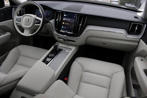 2025 Volvo XC60 Plug-In Hybrid T8 Plus