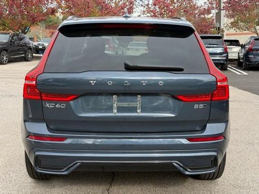 2025 Volvo XC60 B5 Plus