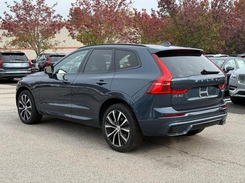 2025 Volvo XC60 B5 Plus