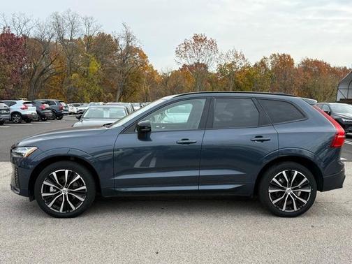 2025 Volvo XC60 B5 Plus