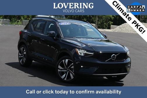 2024 Volvo XC40 B5 Plus Dark Theme