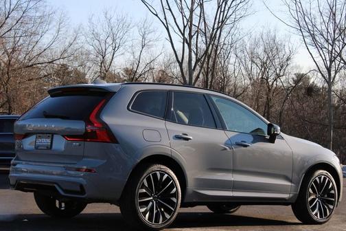 2026 Volvo XC60 B5 Ultra