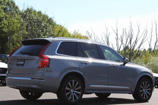 2024 Volvo XC90 B6 Plus Bright Theme 7-Seater
