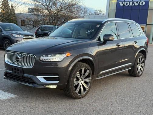 2024 Volvo XC90 B5 Plus Bright Theme