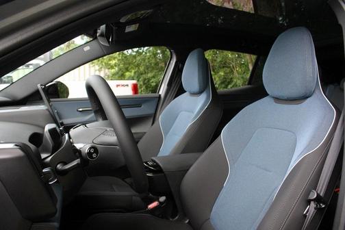 2025 Volvo EX30 Twin Motor Plus