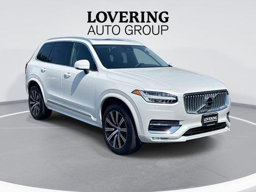 Crystal White Metallic 2023 Volvo XC90 B6 Plus 7-Seater