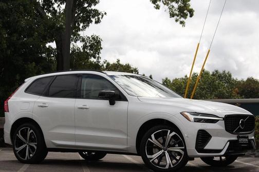 2025 Volvo XC60 Plug-In Hybrid T8 Ultra