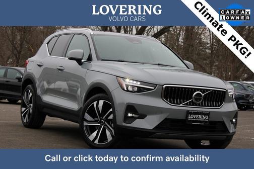 2025 Volvo XC40 B5 Plus Bright Theme