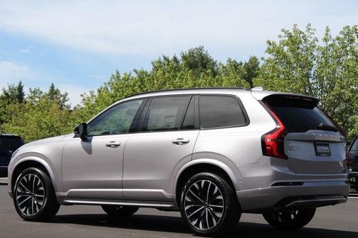 2026 Volvo XC90 B6 Ultra Dark Theme 7-Seater
