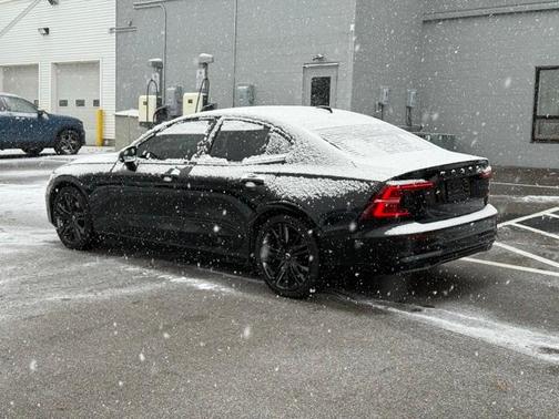2023 Volvo S60 B5 Plus Black Edition