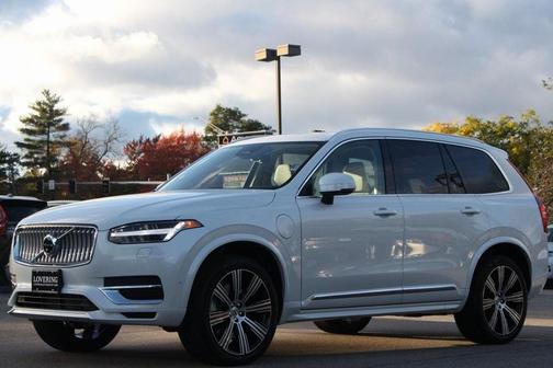 2025 Volvo XC90 Plug-In Hybrid T8 Plus 7-Seater