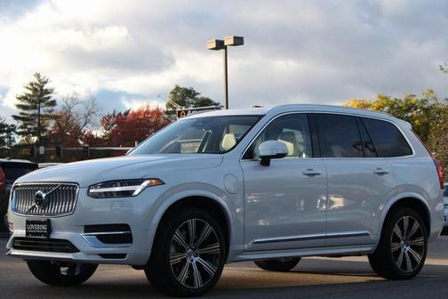 2025 Volvo XC90 Plug-In Hybrid T8 Plus 7-Seater