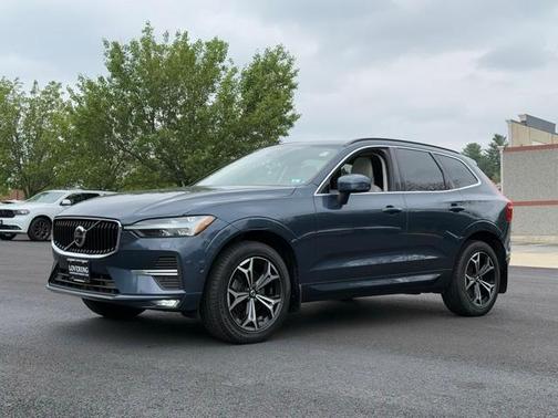 2022 Volvo XC60 B5 Momentum