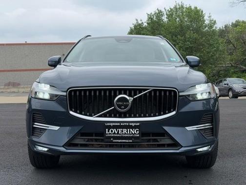 2022 Volvo XC60 B5 Momentum
