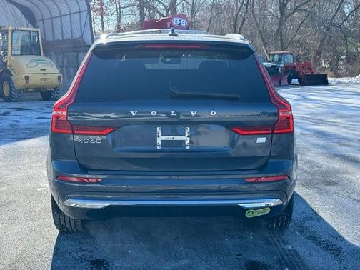 2023 Volvo XC60 Recharge Plug-In Hybrid T8 Plus Bright Theme