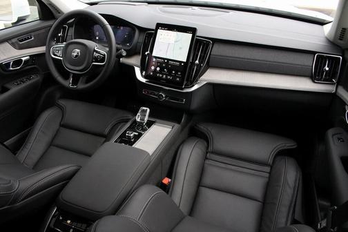 2025 Volvo XC90 Plug-In Hybrid T8 Ultra 7-Seater