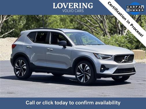2025 Volvo XC40 B5 Plus Dark Theme