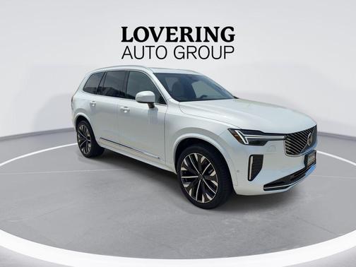 Crystal White Pearl 2026 Volvo XC90 B6 Plus 7-Seater