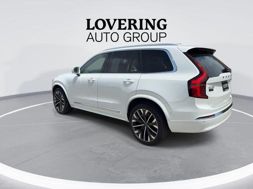 Crystal White Pearl 2026 Volvo XC90 B6 Plus 7-Seater