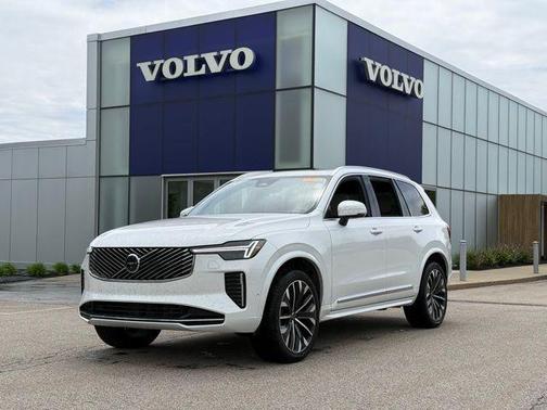 Crystal White Pearl 2026 Volvo XC90 B6 Plus 7-Seater