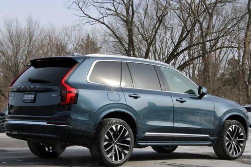 2026 Volvo XC90 B6 Plus 6-Seater