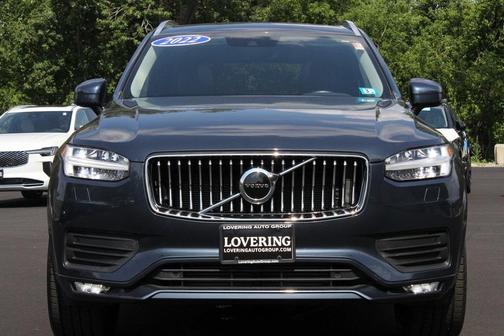 2022 Volvo XC90 T5 Momentum 7 Passenger