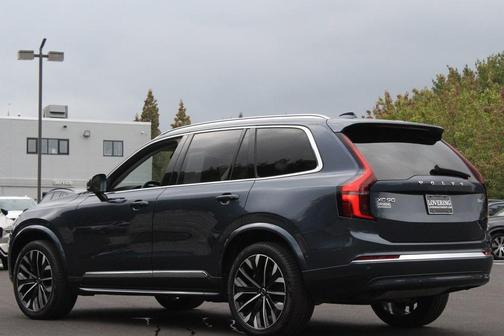 2025 Volvo XC90 B6 Plus 7-Seater