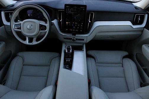 2026 Volvo XC60 B5 Ultra
