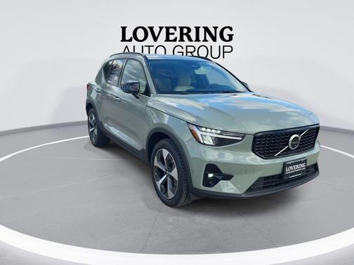 Sage Green Metallic 2023 Volvo XC40 B5 Plus Dark Theme