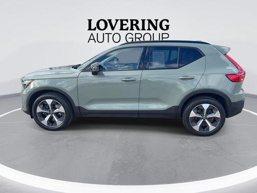 Sage Green Metallic 2023 Volvo XC40 B5 Plus Dark Theme