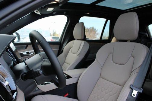 2026 Volvo XC90 B6 Plus 6-Seater