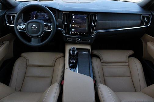 2023 Volvo S90 B6 Ultimate