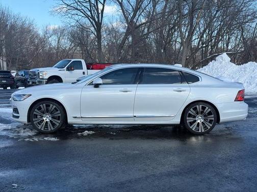 2023 Volvo S90 B6 Ultimate