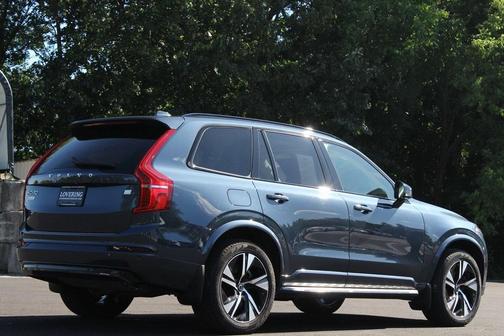 2023 Volvo XC90 Recharge Plug-In Hybrid T8 Plus Dark Theme 7 Passenger