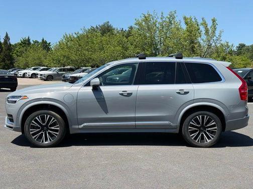 Gray Metallic 2024 Volvo XC90 Recharge Plug-In Hybrid T8 Plus Bright Theme 7 Passenger