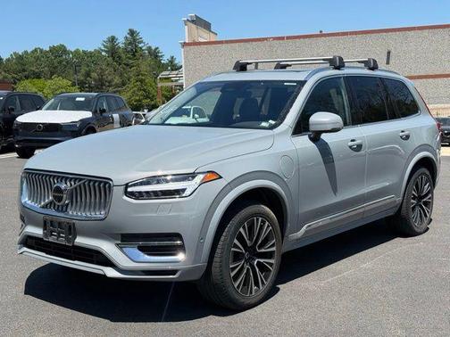 Gray Metallic 2024 Volvo XC90 Recharge Plug-In Hybrid T8 Plus Bright Theme 7 Passenger