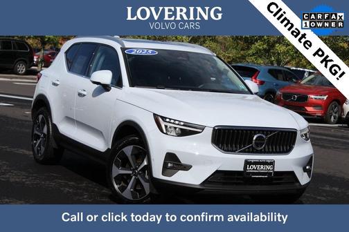 2025 Volvo XC40 B5 Plus Bright Theme