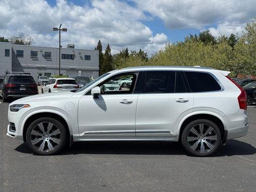 Crystal White Metallic 2023 Volvo XC90 Recharge Plug-In Hybrid T8 Plus Bright Theme 7 Passenger